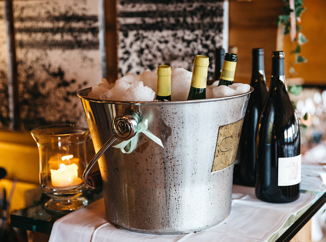 Как пить красное вино: теплым или холодным | Блог Винного дома Мильстрим